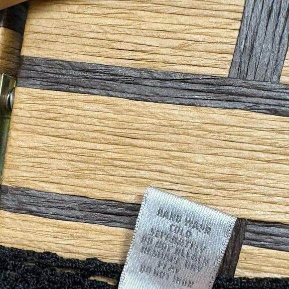 Chico’s Travelers Black Top Size 1 (Medium/8)‎ - Picture 5 of 5